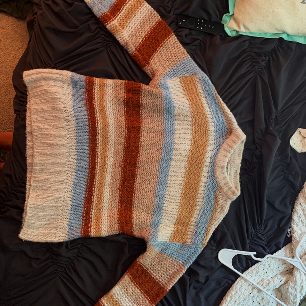 American Eagle Sweater
